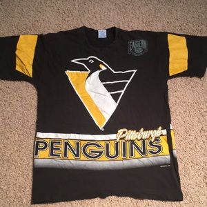 Vintage Pittsburgh Penguins hockey boys  t shirt